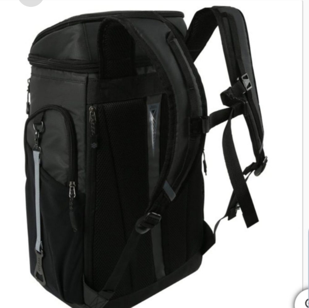 Titan Deep Freeze 26 Can Backpack Cooler, Black, New - Picture 8 of 9